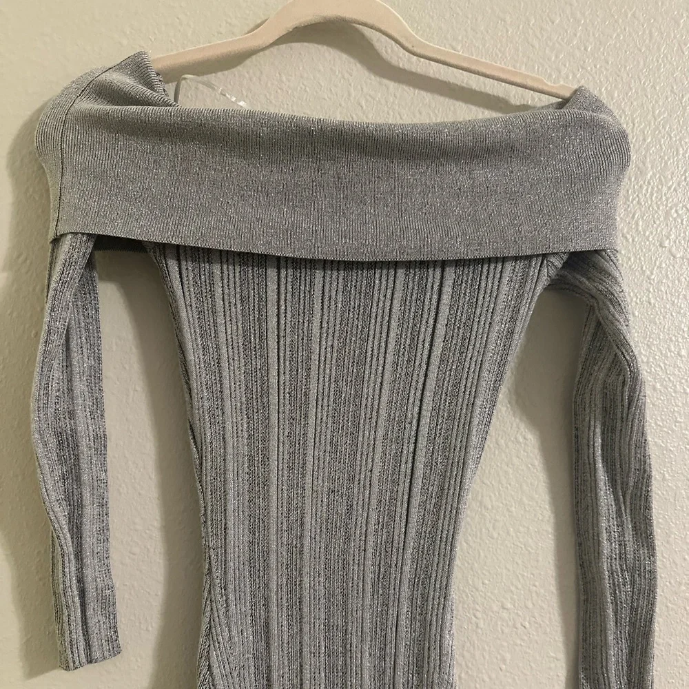Le Lis Gray Off-Shoulder Long Sleeve Dress